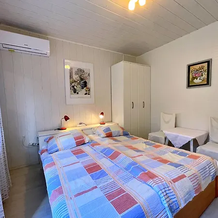 Nada Apartman Šilo